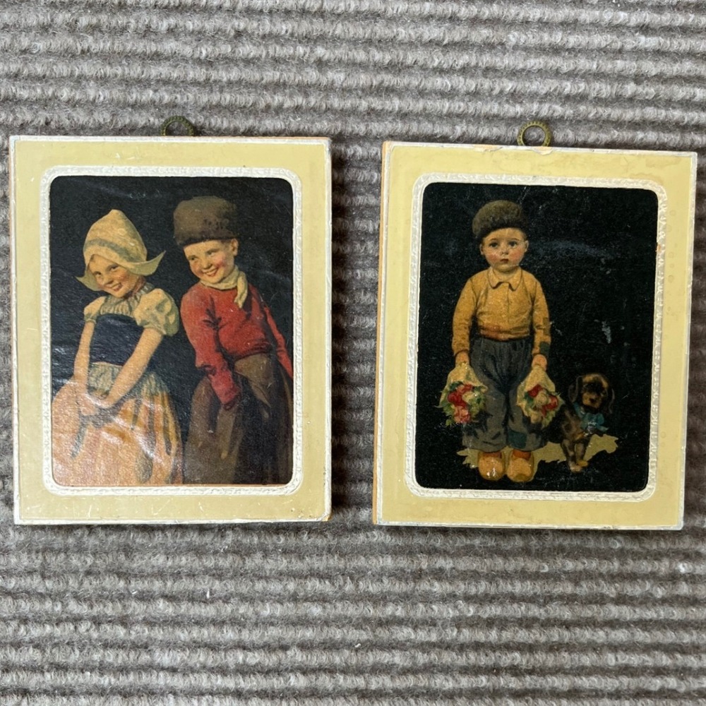 Vintage Dutch Children Wood Wall Plaques Set of 2‎ Miniature Folk Art Boy Girl